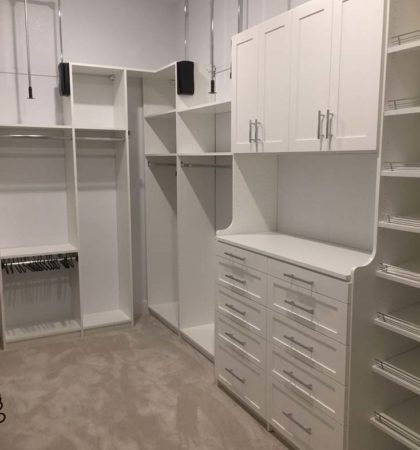5283-Closet-WhiteShaker-02
