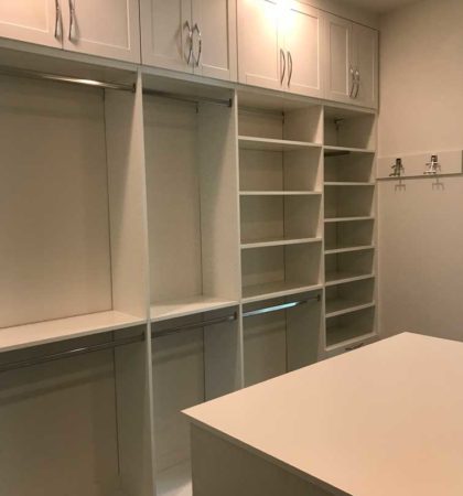 5310-Closet-WhiteShaker-05