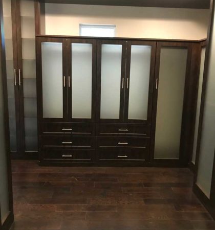 5357-Closet-ChocolateShaker-01