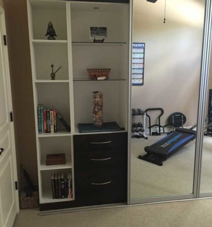 5382-SlidingDoorsMurphyBed-MirroredGlass-03