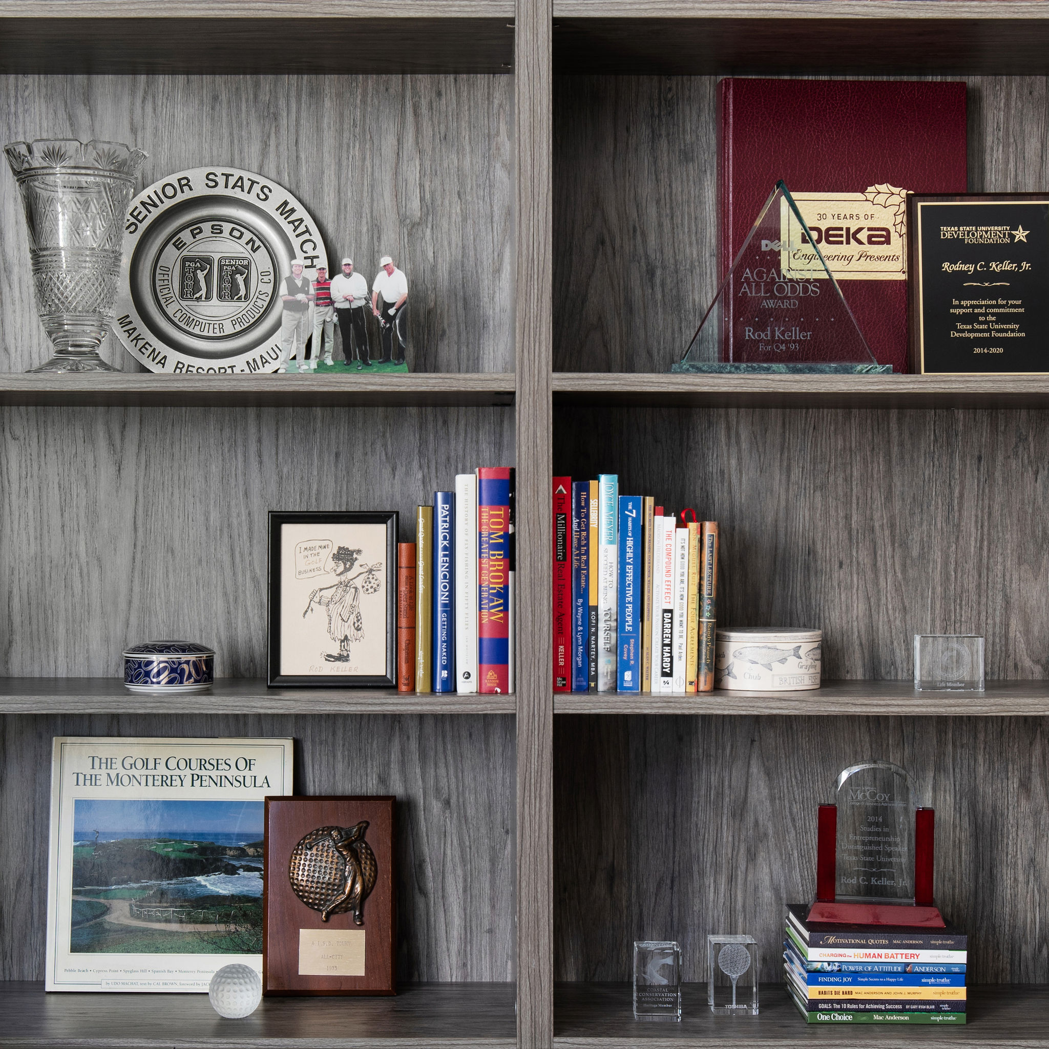 Maximize space with our Home Office. Enjoy a luxury home office and work from home effortlessly, combining functionality and style. Discover versatile solutions for small spaces. Consider a home office design today!