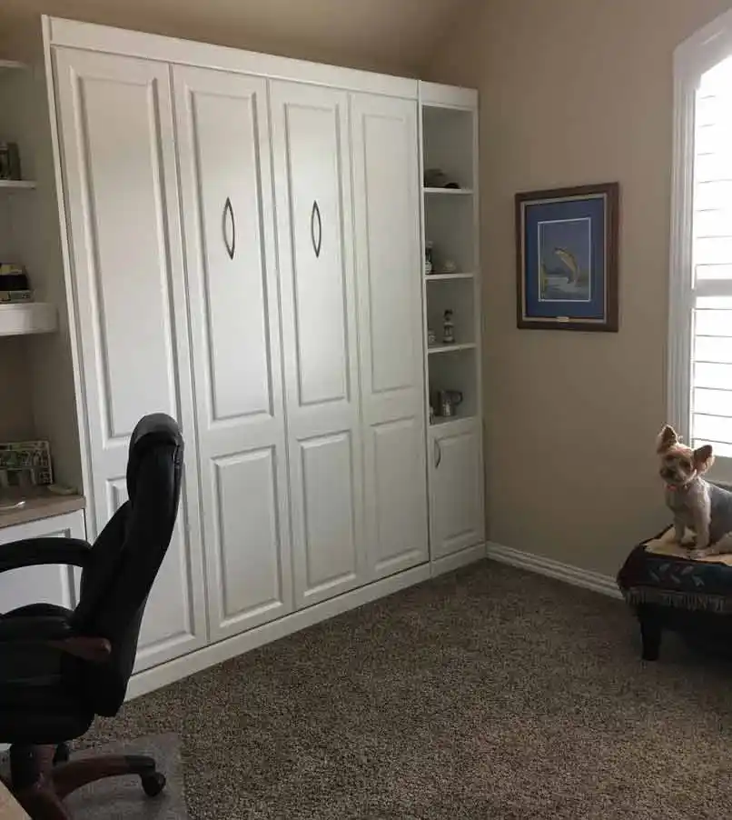 Metropolitan in white traditional with home office attached and extra storage on the other side.