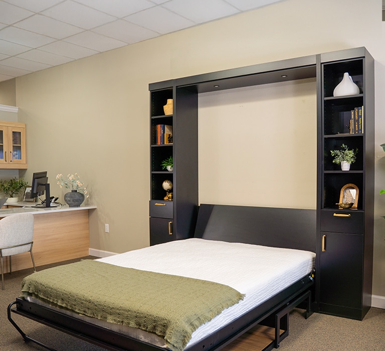 Metropolitan bed with leveling desk Metropolitan bed with leveling desk open